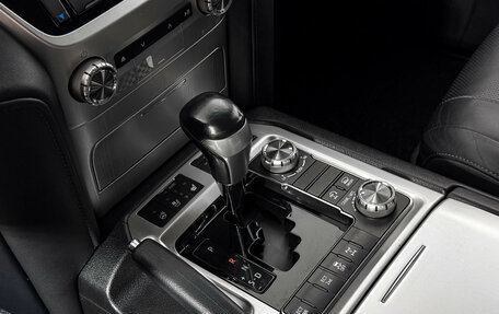 Toyota Land Cruiser 200, 2016 год, 4 650 000 рублей, 12 фотография