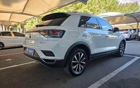Volkswagen T-Roc I, 2023 год, 1 850 000 рублей, 4 фотография