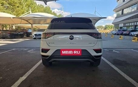 Volkswagen T-Roc I, 2023 год, 1 850 000 рублей, 5 фотография