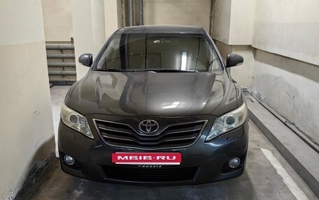 Toyota Camry, 2009 год, 980 000 рублей, 2 фотография