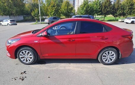 Hyundai Solaris II рестайлинг, 2018 год, 1 500 000 рублей, 4 фотография