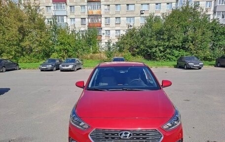 Hyundai Solaris II рестайлинг, 2018 год, 1 500 000 рублей, 2 фотография