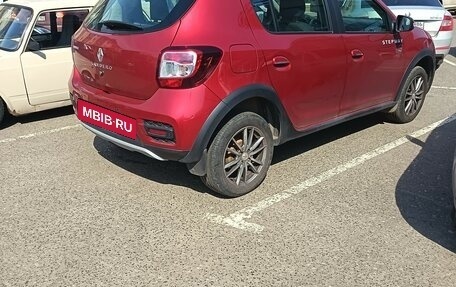 Renault Sandero II рестайлинг, 2017 год, 349 000 рублей, 2 фотография
