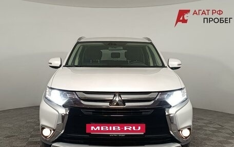 Mitsubishi Outlander III рестайлинг 3, 2018 год, 1 990 000 рублей, 2 фотография