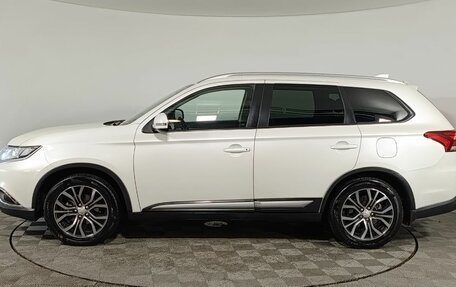Mitsubishi Outlander III рестайлинг 3, 2018 год, 1 990 000 рублей, 4 фотография