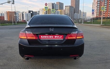 Honda Accord IX рестайлинг, 2013 год, 1 700 000 рублей, 4 фотография