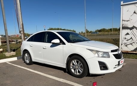 Chevrolet Cruze II, 2014 год, 825 000 рублей, 2 фотография