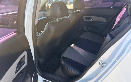 Chevrolet Cruze II, 2014 год, 825 000 рублей, 10 фотография