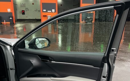 Toyota Camry, 2019 год, 2 500 000 рублей, 10 фотография