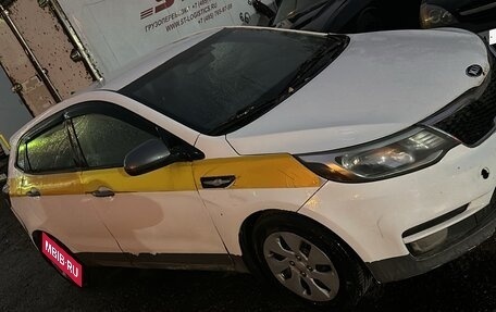 KIA Rio III рестайлинг, 2016 год, 385 000 рублей, 1 фотография