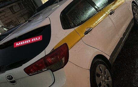 KIA Rio III рестайлинг, 2016 год, 385 000 рублей, 5 фотография