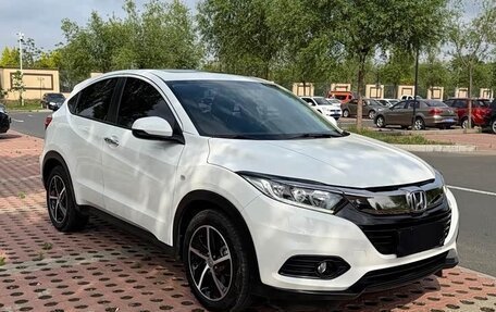 Honda Vezel, 2022 год, 1 980 000 рублей, 3 фотография
