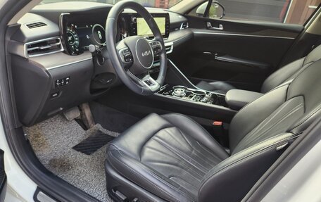 KIA K5, 2022 год, 2 390 000 рублей, 9 фотография