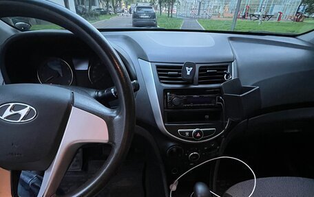 Hyundai Solaris II рестайлинг, 2012 год, 650 000 рублей, 5 фотография