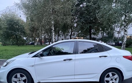 Hyundai Solaris II рестайлинг, 2012 год, 650 000 рублей, 3 фотография