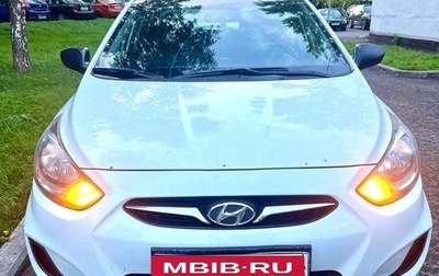 Hyundai Solaris II рестайлинг, 2012 год, 650 000 рублей, 1 фотография