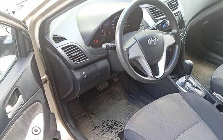 Hyundai Solaris II рестайлинг, 2011 год, 544 000 рублей, 10 фотография