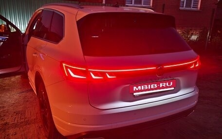 Volkswagen Touareg III, 2024 год, 9 600 000 рублей, 2 фотография