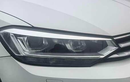 Volkswagen Touran III, 2023 год, 1 900 100 рублей, 3 фотография