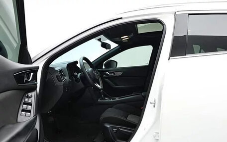Mazda CX-4, 2023 год, 1 700 000 рублей, 11 фотография