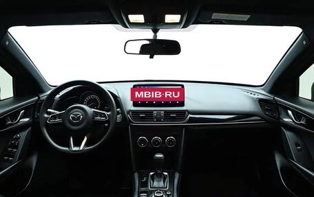 Mazda CX-4, 2023 год, 1 700 000 рублей, 10 фотография