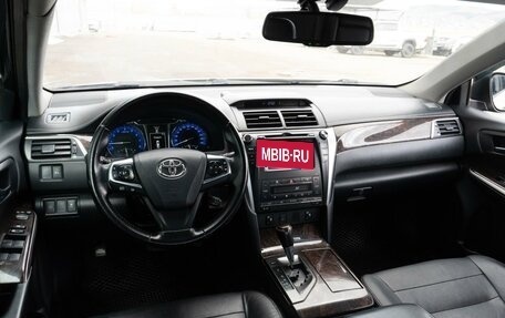 Toyota Camry, 2015 год, 1 851 100 рублей, 11 фотография