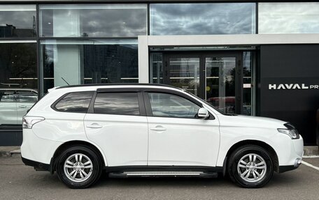 Mitsubishi Outlander III рестайлинг 3, 2013 год, 1 279 000 рублей, 4 фотография