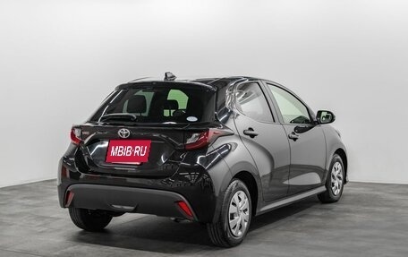 Toyota Yaris, 2020 год, 1 075 000 рублей, 4 фотография