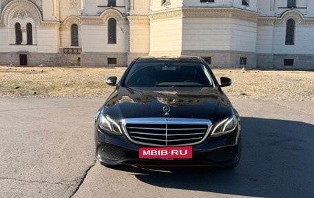 Mercedes-Benz E-Класс, 2019 год, 3 600 000 рублей, 2 фотография