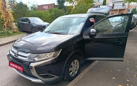 Mitsubishi Outlander III рестайлинг 3, 2016 год, 2 250 000 рублей, 1 фотография