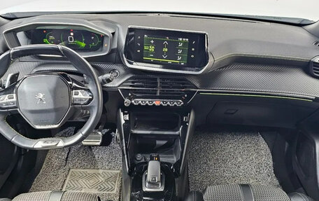 Peugeot 2008 II, 2022 год, 1 340 000 рублей, 8 фотография