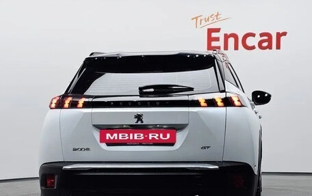 Peugeot 2008 II, 2022 год, 1 340 000 рублей, 4 фотография