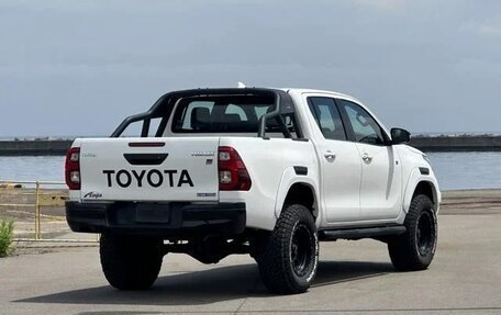 Toyota Hilux VIII, 2023 год, 4 499 000 рублей, 5 фотография