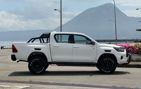 Toyota Hilux VIII, 2023 год, 4 499 000 рублей, 6 фотография