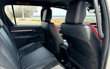 Toyota Hilux VIII, 2023 год, 4 499 000 рублей, 17 фотография