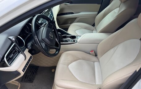 Toyota Camry, 2018 год, 3 400 000 рублей, 9 фотография