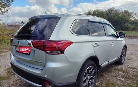 Mitsubishi Outlander III рестайлинг 3, 2017 год, 2 480 000 рублей, 15 фотография
