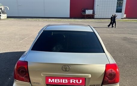 Toyota Avensis III рестайлинг, 2004 год, 580 000 рублей, 4 фотография