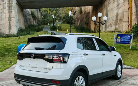 Volkswagen T-Cross I, 2022 год, 1 420 004 рублей, 4 фотография