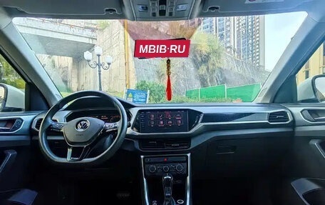 Volkswagen T-Cross I, 2022 год, 1 420 004 рублей, 10 фотография