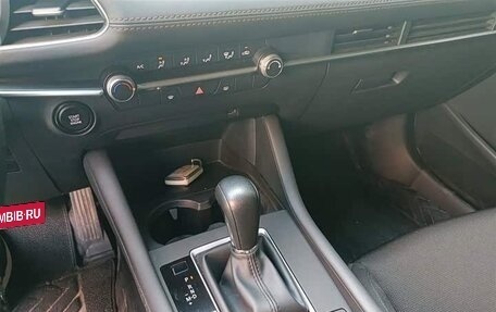 Mazda 3, 2023 год, 1 790 000 рублей, 13 фотография
