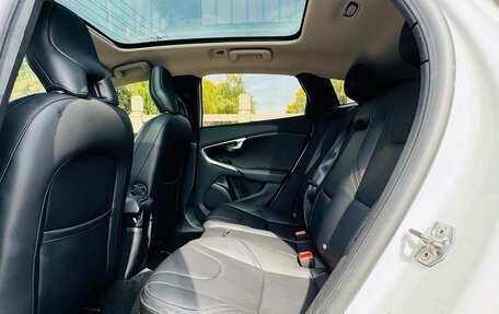 Volvo V40 II рестайлинг, 2019 год, 1 050 000 рублей, 11 фотография