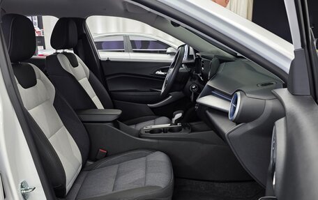 Chevrolet Trax, 2023 год, 1 817 000 рублей, 7 фотография