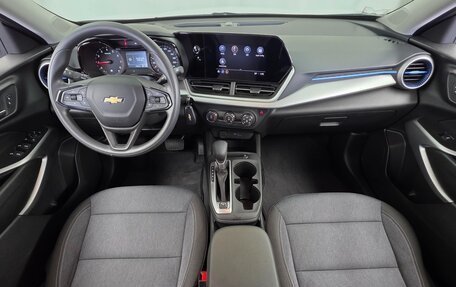 Chevrolet Trax, 2023 год, 1 817 000 рублей, 6 фотография