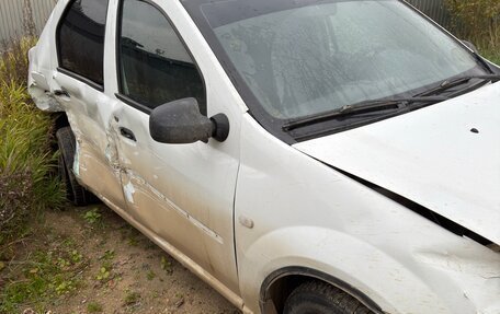 Renault Logan I, 2014 год, 110 000 рублей, 2 фотография