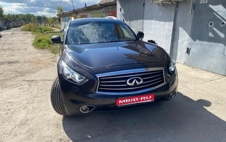 Infiniti FX II, 2013 год, 1 750 000 рублей, 1 фотография