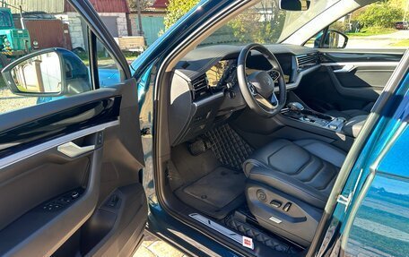 Volkswagen Touareg III, 2022 год, 7 450 000 рублей, 9 фотография