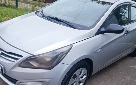 Hyundai Solaris II рестайлинг, 2014 год, 380 000 рублей, 2 фотография