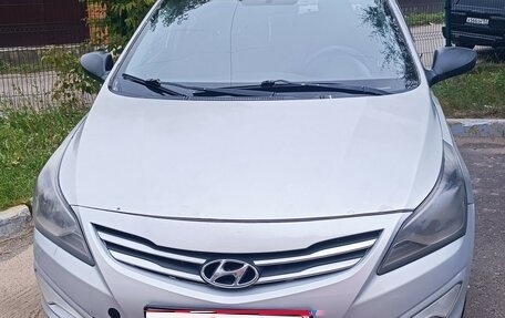 Hyundai Solaris II рестайлинг, 2014 год, 380 000 рублей, 3 фотография