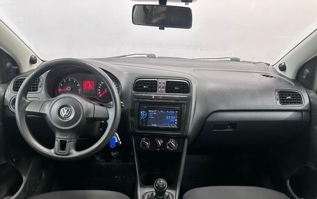 Volkswagen Polo VI (EU Market), 2011 год, 450 000 рублей, 13 фотография